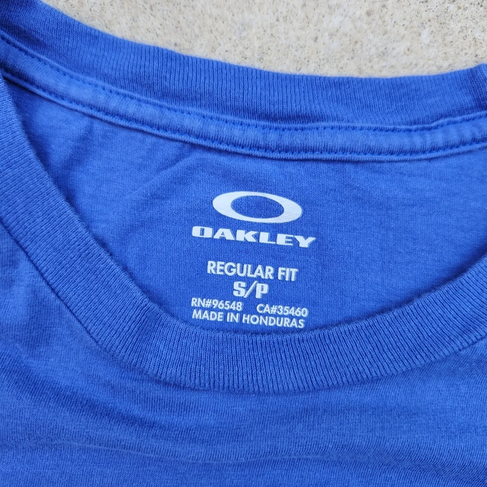 Men's OAKLEY T-shirt - Picture 3 of 3